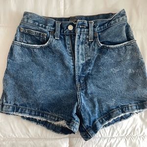 Abercrombie Ultra High Rise Shorts 26.